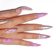 Nageldesign in Rosé